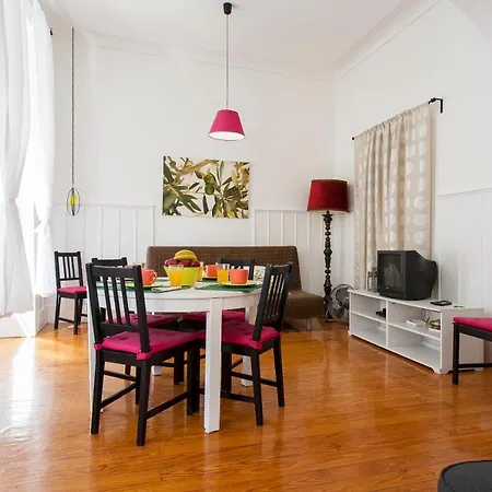Downtown Augusta Apartment