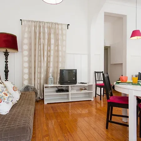 Downtown Augusta Apartment